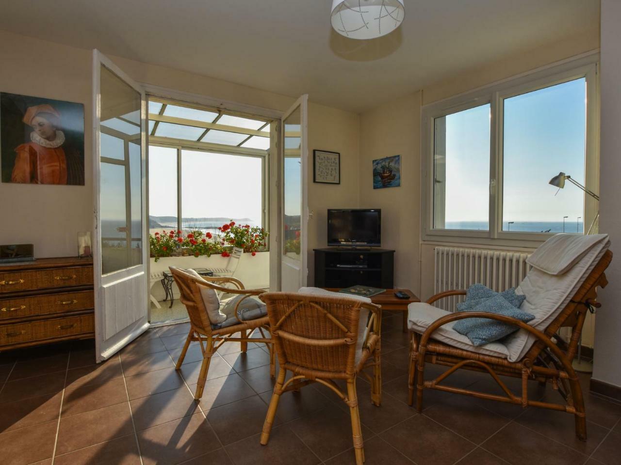 Beautiful Holiday Home With Sea View In 厄尔奇 外观 照片